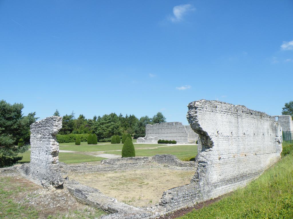 Villa Gite Du Domaine Du Haut Perron Thésée Exterior foto